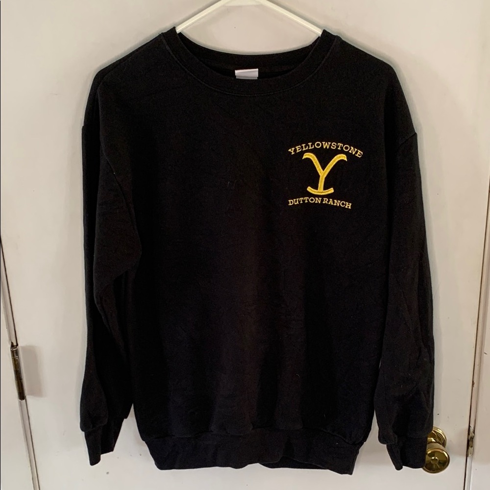 Yellowstone Dutton Ranch black crewneck sweatshirt, embroidered logo Size M